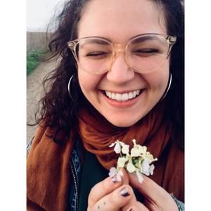 Meet your Posher, Alexis